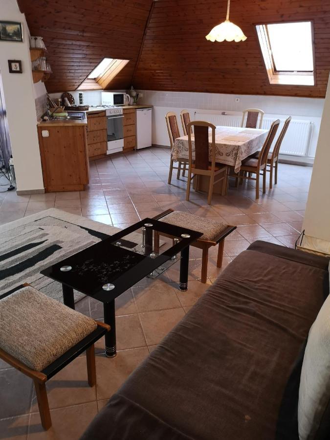 Fortuna Apartman Бік Екстер'єр фото