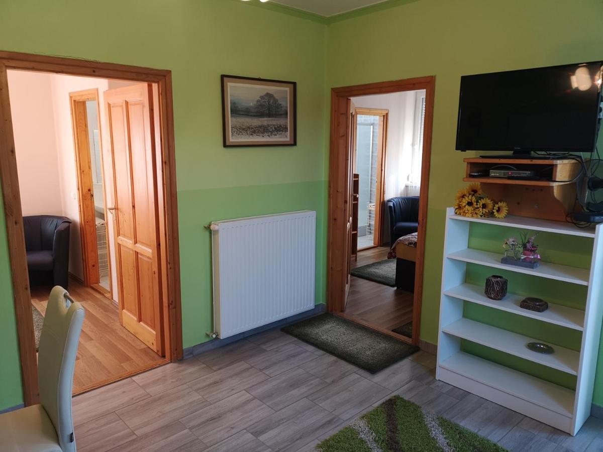 Fortuna Apartman Бік Екстер'єр фото
