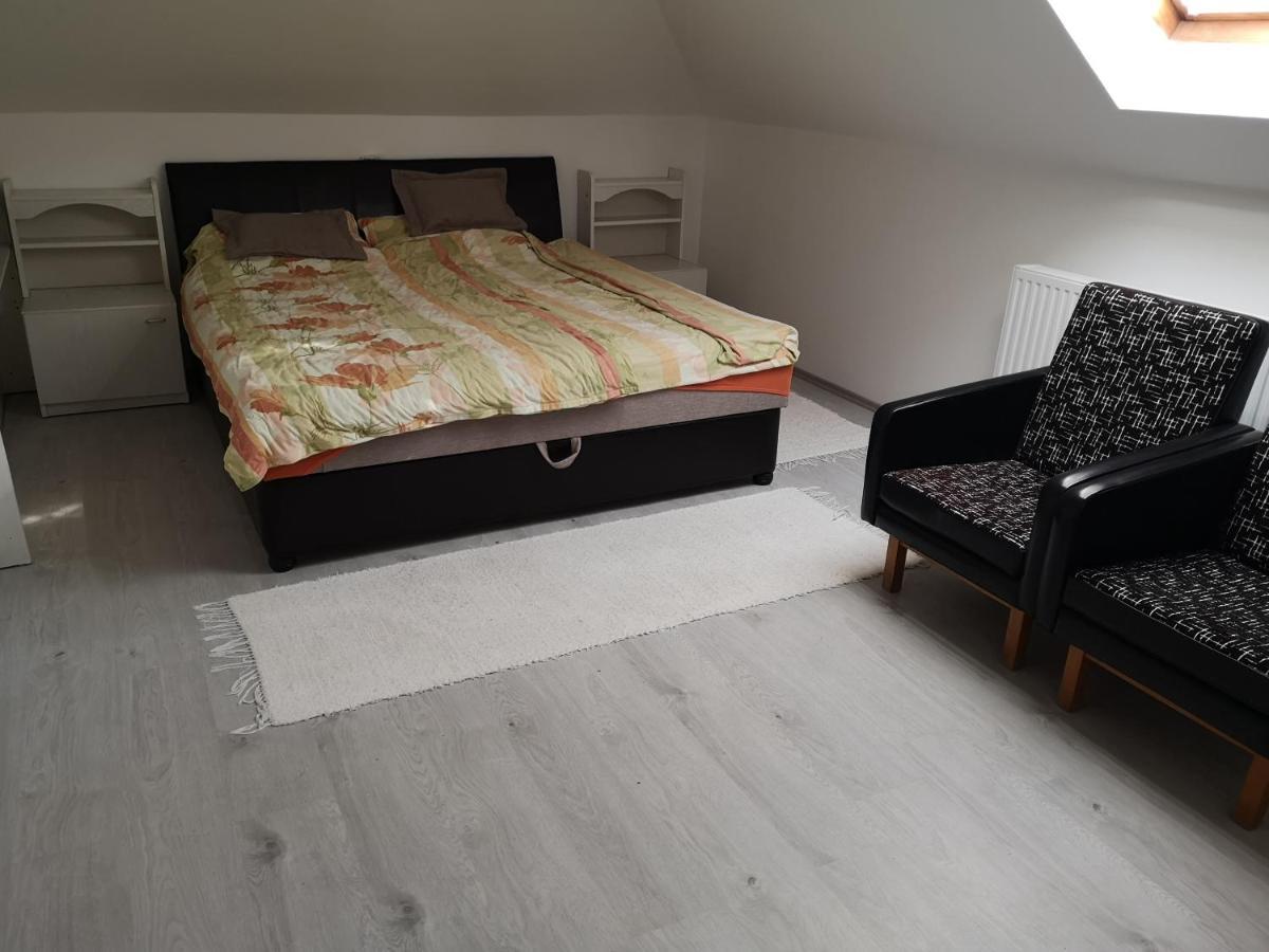 Fortuna Apartman Бік Екстер'єр фото